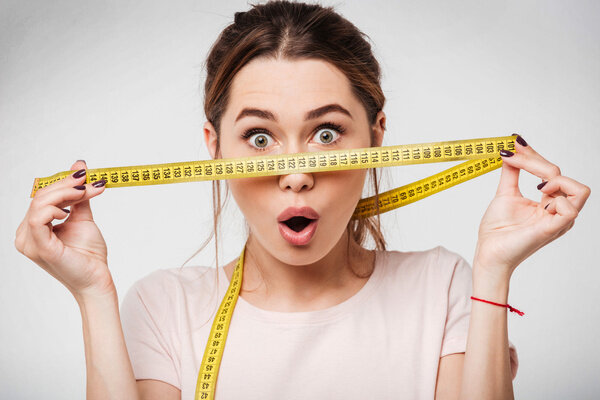 ​​Самая простая инструкция на осень и зиму о том, как подобрать головной убор. Для начала определите свой тип лица. Фото © Shutterstock