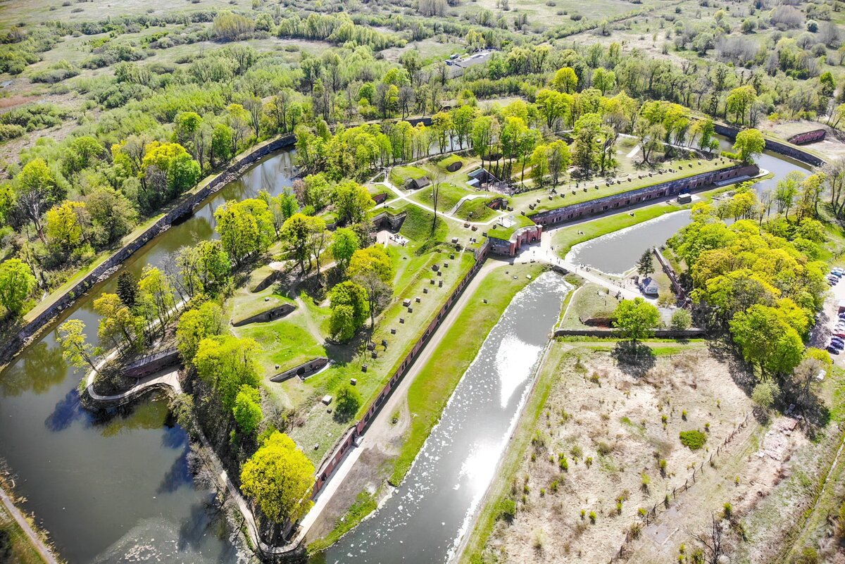 Калининград — удивительный город, который не только привлекает взрослых своей историей и культурными достопримечательностями.-9