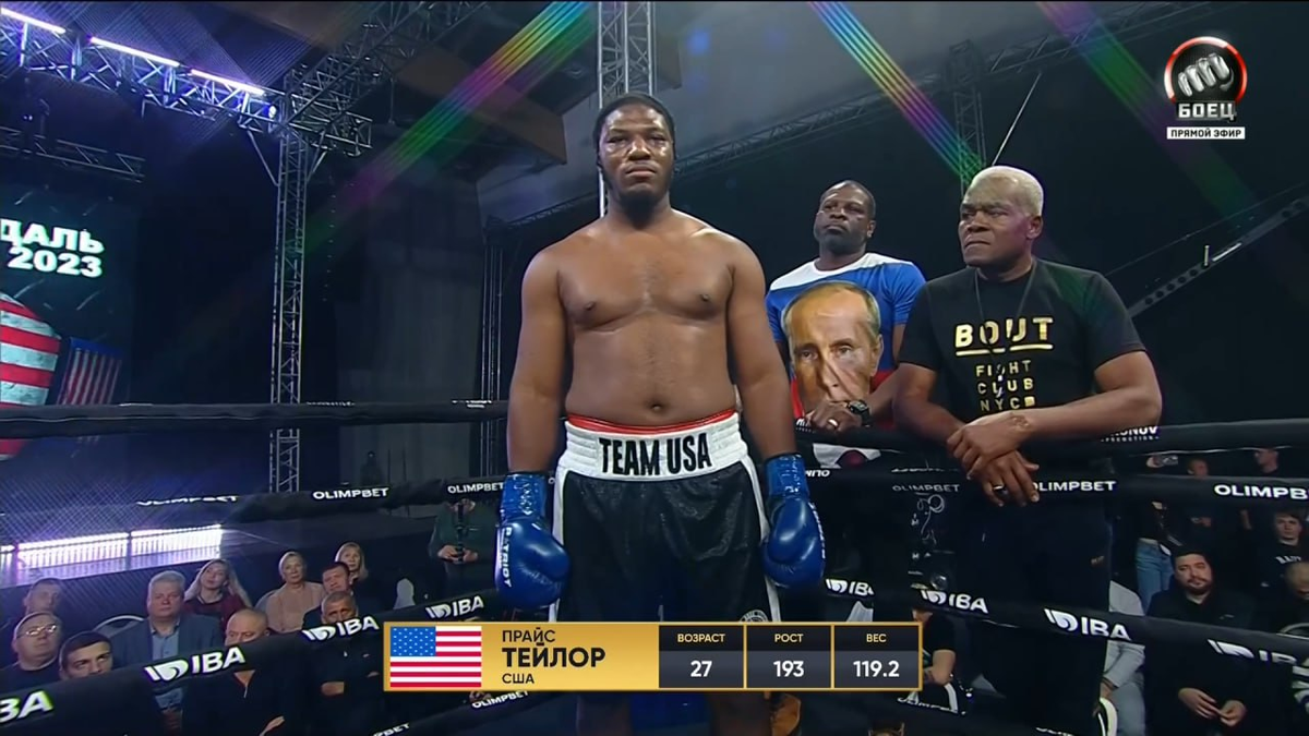 тренер Американцев вышел в нужной футболке