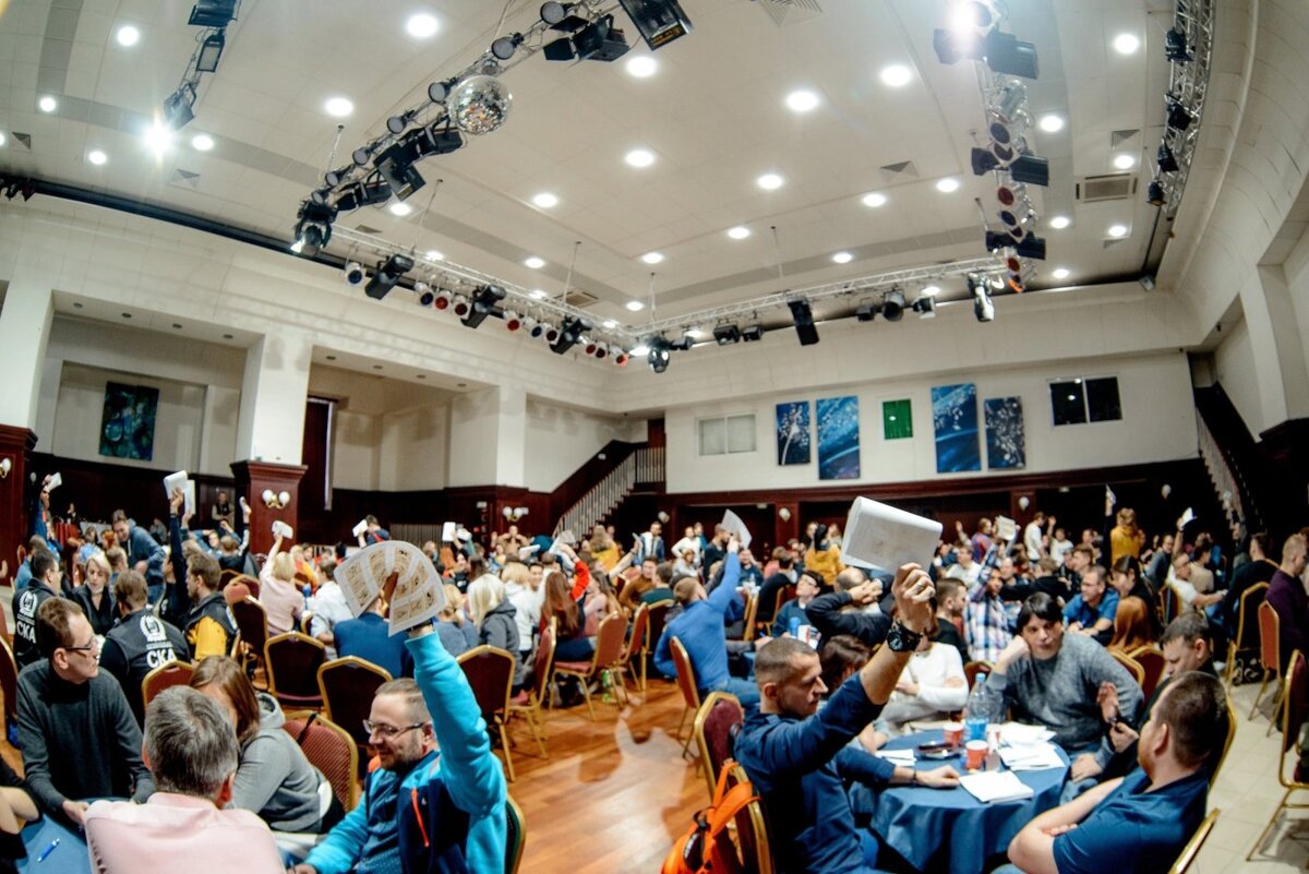    Магистр игры «Что? Где? Когда» Максим Поташёв провел Чемпионат на Кубок Главы Сургутского района