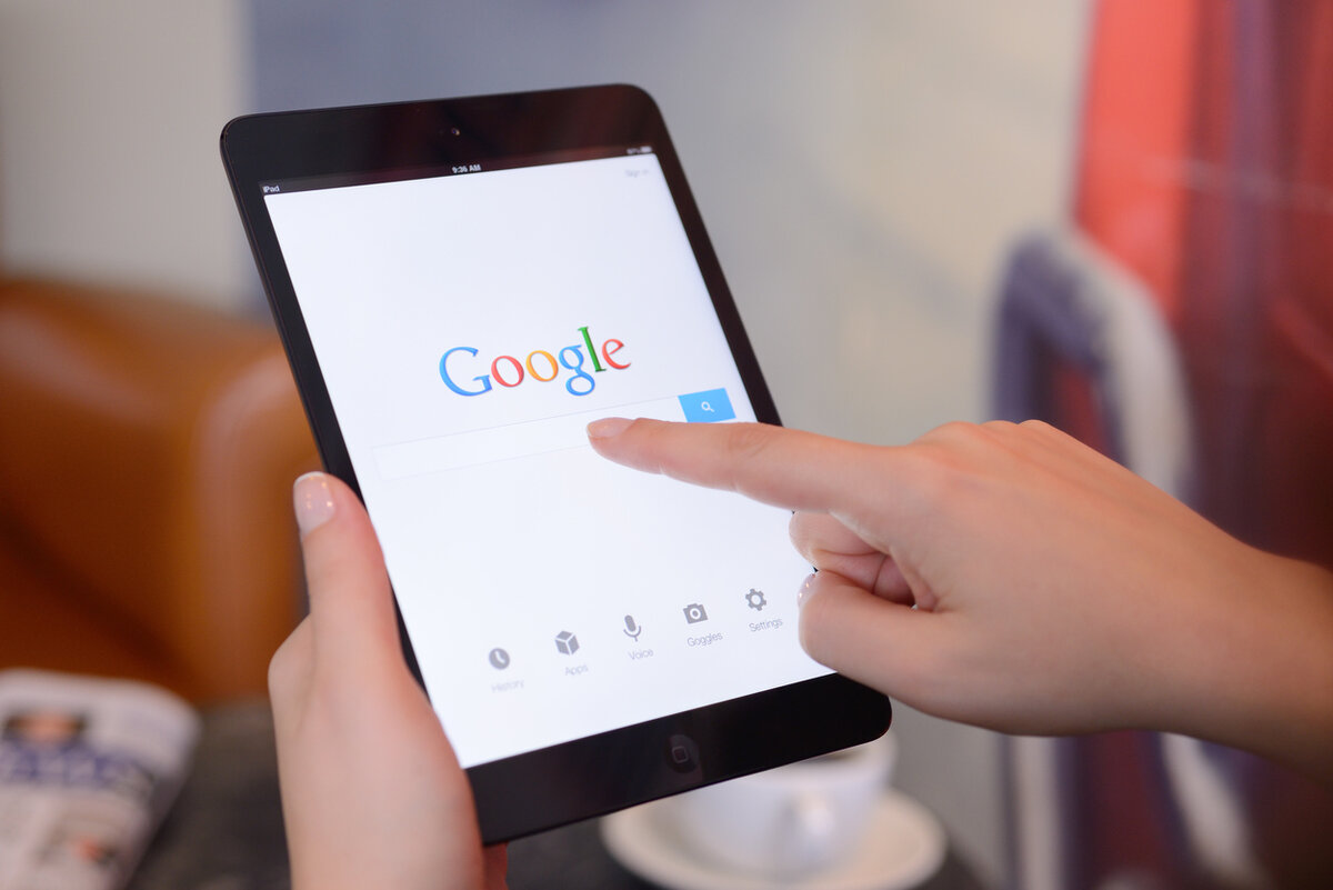 Google заплатила $26 млрд в 2021 году, чтобы стать поисковой системой по умолчанию в браузерах и телефонах,сообщаетCNBC.