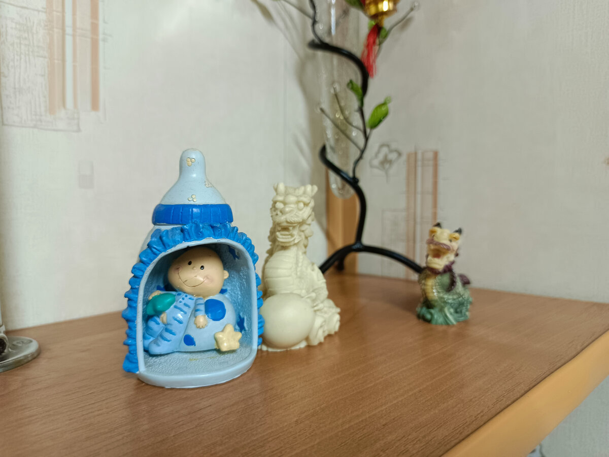 Та самая фигурка, стоит пятнадцать лет.
