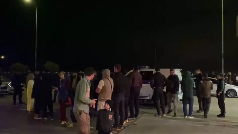     Антисемитские протесты вспыхнули в Дагестане. Это произошло из-за вброса — якобы беженцы из Израиля прибудут в республику. Подробности — в материале NewsNN.