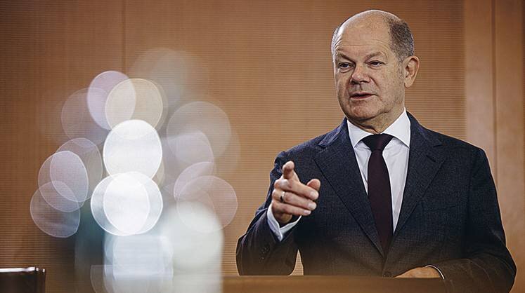    TASS Олаф Шольц в интервью Spiegel заявил, что правительство несет ответственность за функционирование общества, а это предопределяет «известную жесткость»