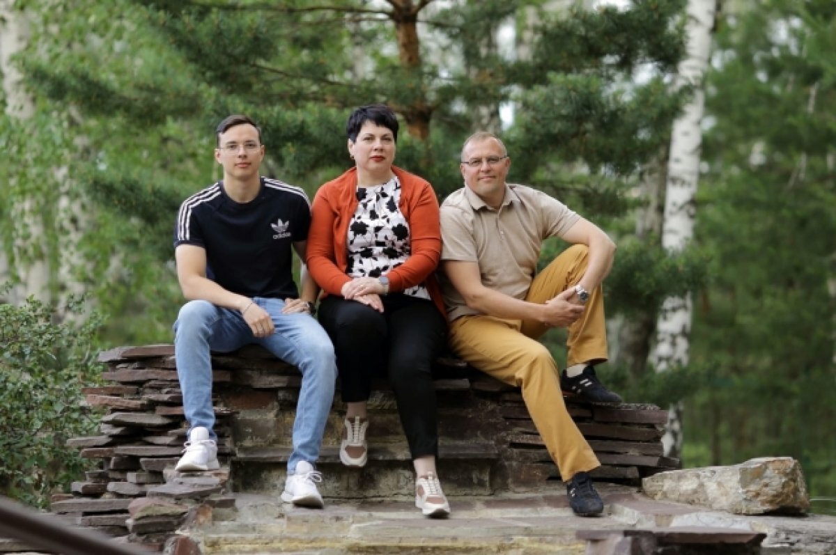    Семья, прожившая много лет в Германии, вернулась в немецкую деревню Петровка.