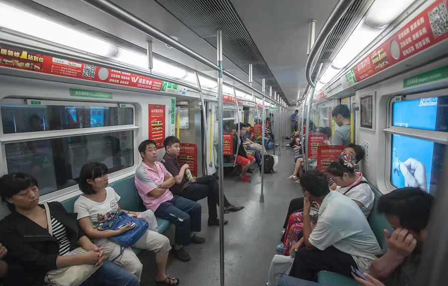 метро поезд пекин. метро поезд пекин. китай шанхай метро. метро китая пекин. метрополитены китая.