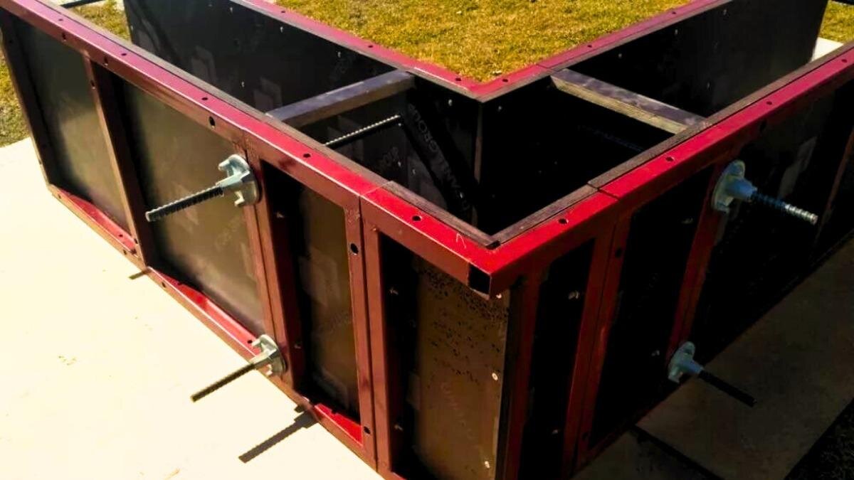 Крупнощитовая опалубка гамма. Опалубка из металла. Разборно-переставная мелкощитовая опалубка. Опалубка пекомо. Каплок опалубка.