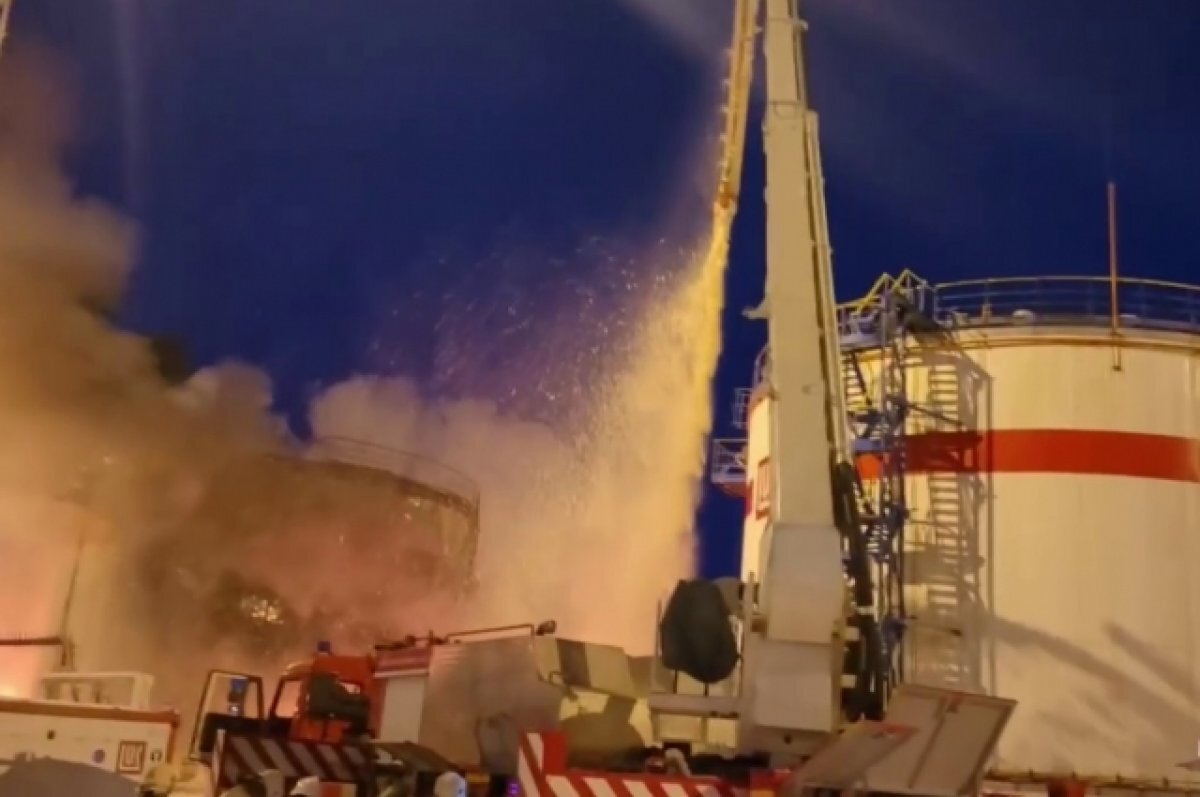    Пострадавшего при пожаре в резервуаре планируют перевезти в Сыктывкар