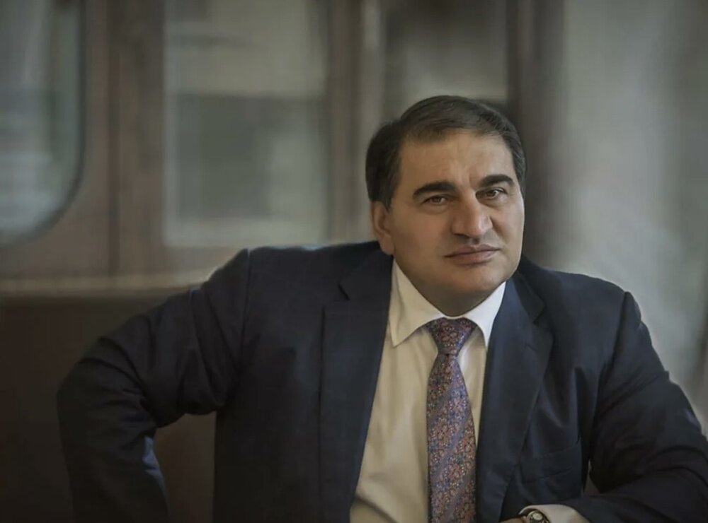 Особняки, виллы и Феррари. Европейская жизнь путинского ракетостроителя Мкртич Окрояна