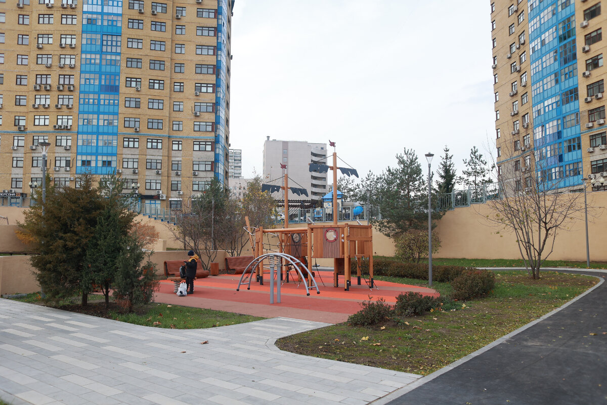 Москва, район Строгино. Городское благоустройство. 