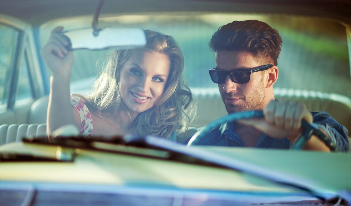 Счастливые отношения мужчины и женщины. Фото взято из открытого источника