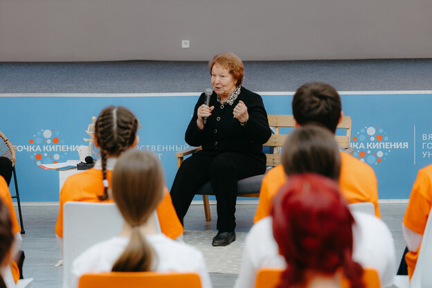    Огонь знаний и дух приключений: в Кирове прошло посвящение новой смены образовательного проекта «Менделеевские классы»