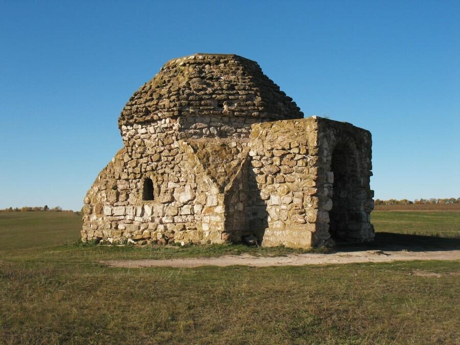 
Мавзолей Тура-хана. Источник: ru.wikipedia.org