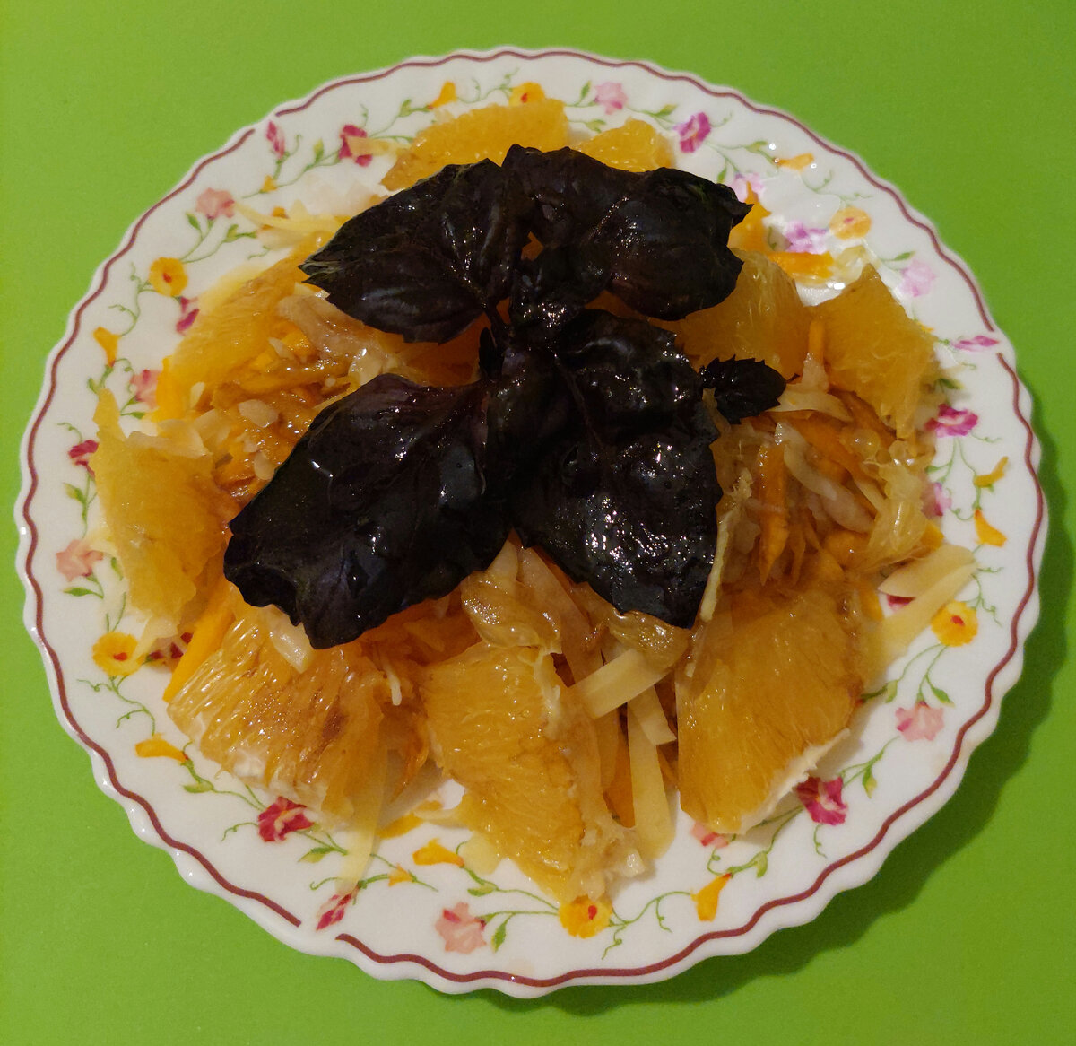 У меня из зелени был только фиолетовый базилик)