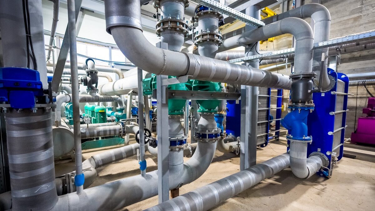    В этом году в Ханты-Мансийском районе заменили более 2 км ветхих инженерных сетей