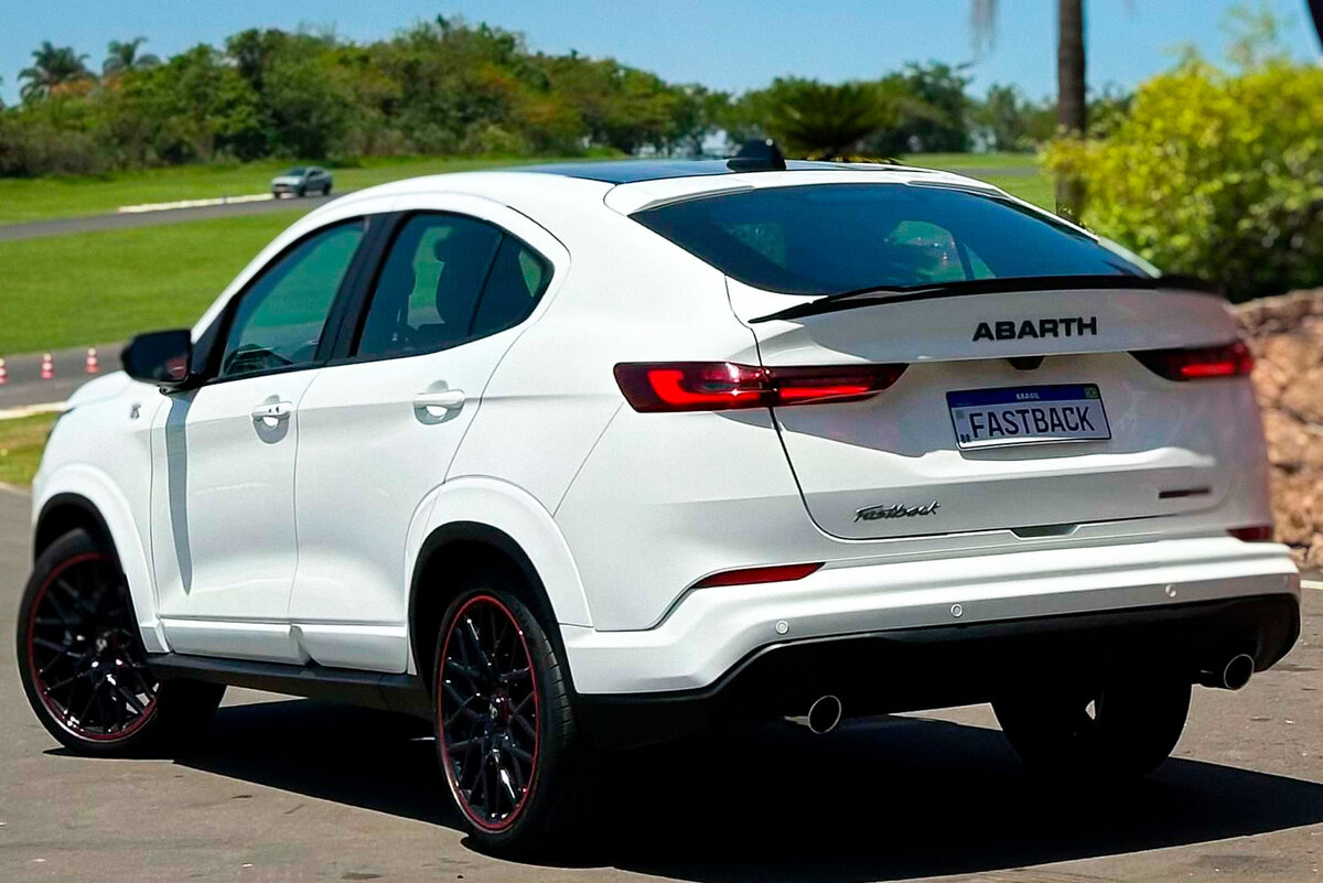    Fiat Fastback Abarth   
Renato Maia / Motor1.com