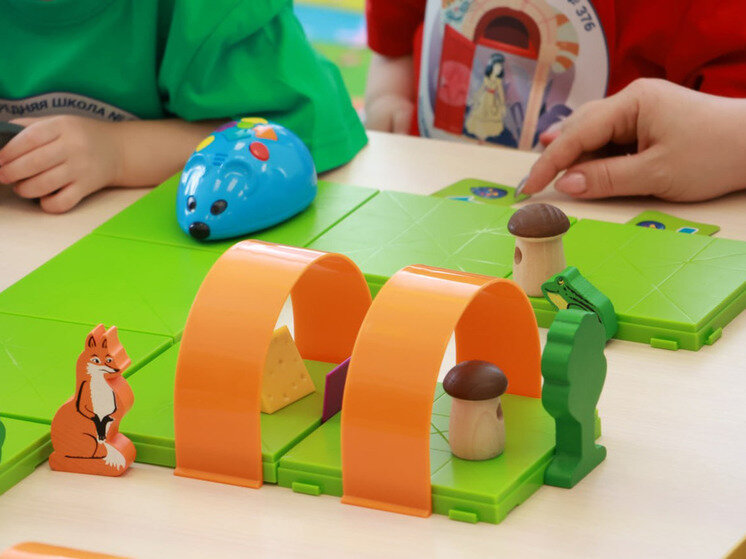     Чтобы ее не возникло, родители должны уделять внимание каждому ребенку. Фото: МК в Мурманске