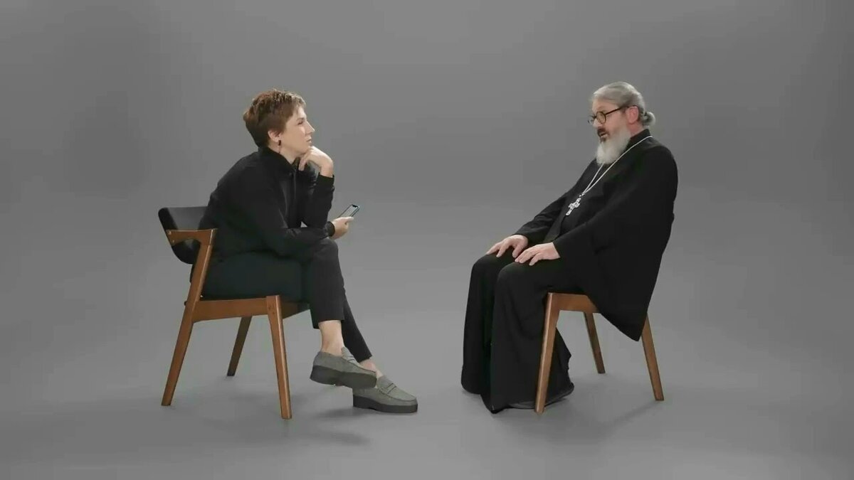 "Нашизм грешит бестолковостью" - печально, что не все это понимают. Все народы взаимосвязаны и обогащают друг друга. Глупо нацизм воспевать,  содействовать его развитию. Это уже не христианство, а иудейство, религия, которая один народ делает избранным, а остальных ...А остальные кто при нашизме?...