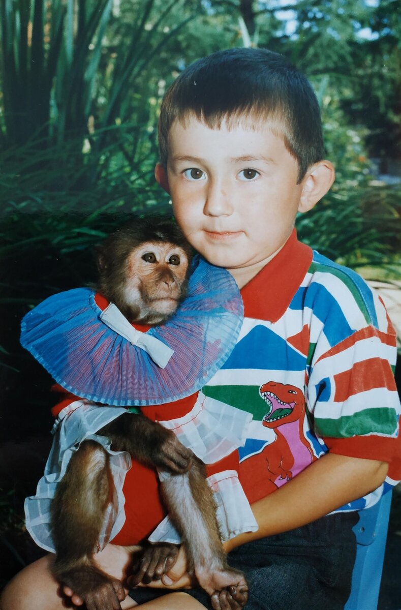 Дима в детстве