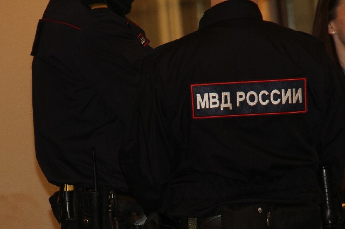    Омский полицейский вместе со своей женой ездил в отпуск за счёт УМВД