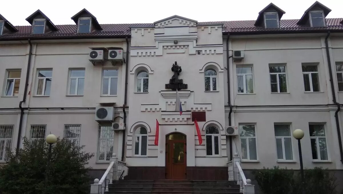     Сообщение о том, что заминирована городская администрация, пришло впервые, рассказал мэр Железноводска Евгений Бакулин.