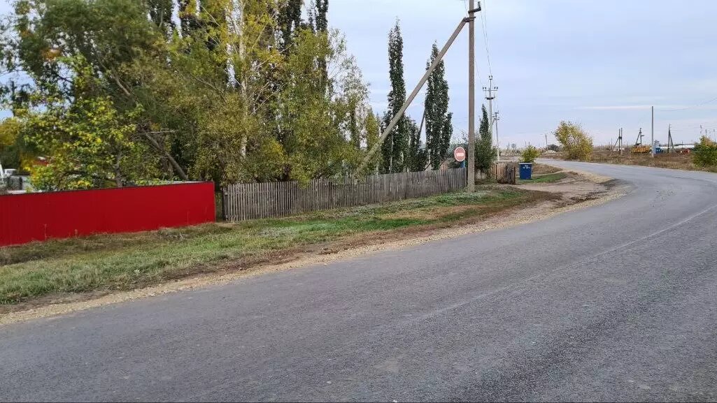     Прокуратура Русско-Полянского района проконтролировала реконструкцию дороги, на которой на было асфальта.