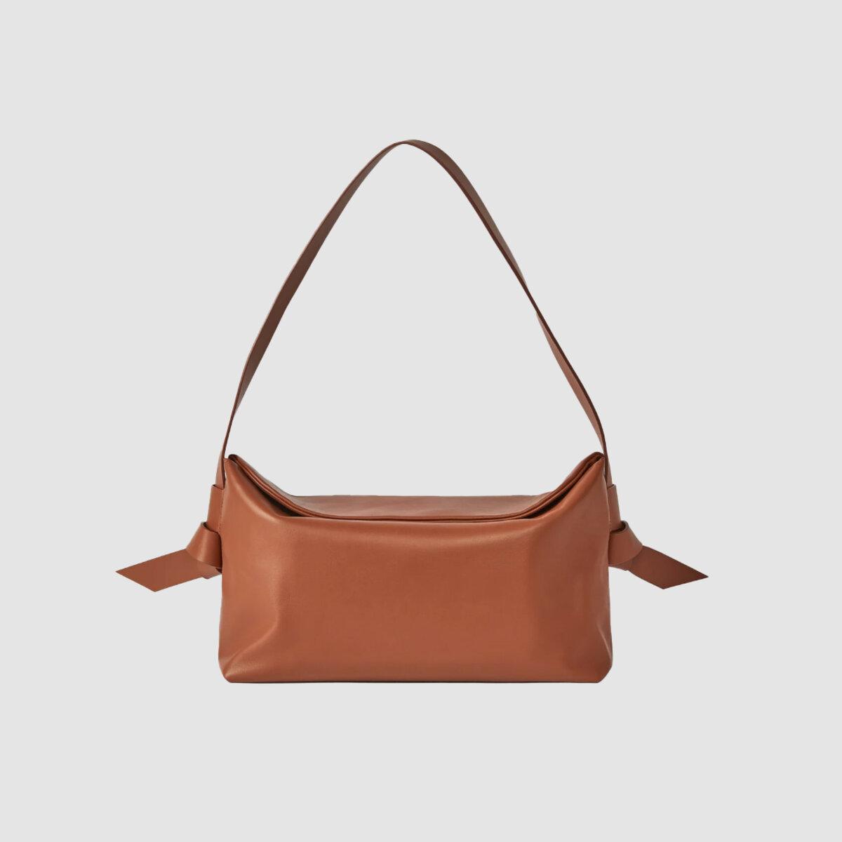    Оливковая кросс-боди и «сердце» из денима: 15 сумок локальных брендов, о которых все говорят. Выбор BURO. (фото 1)