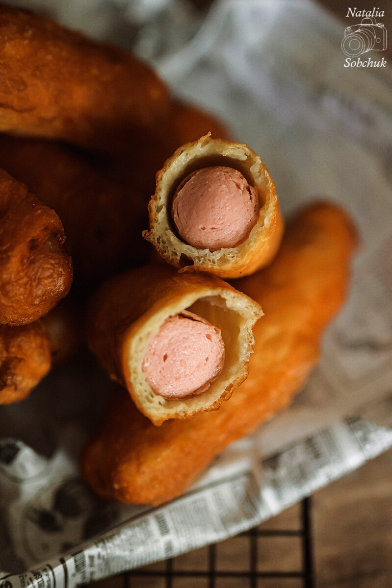 Вспомните детство: ностальгический рецепт сосисок в тесте (вкуснее, чем в школе)