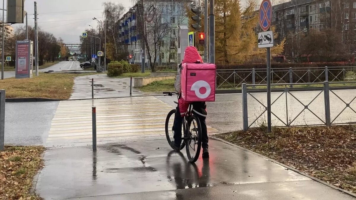     В Казани временно перестало работать приложение доставки «Самокат». Соответствующее негодование появилось у читательницы Inkazan Марины.