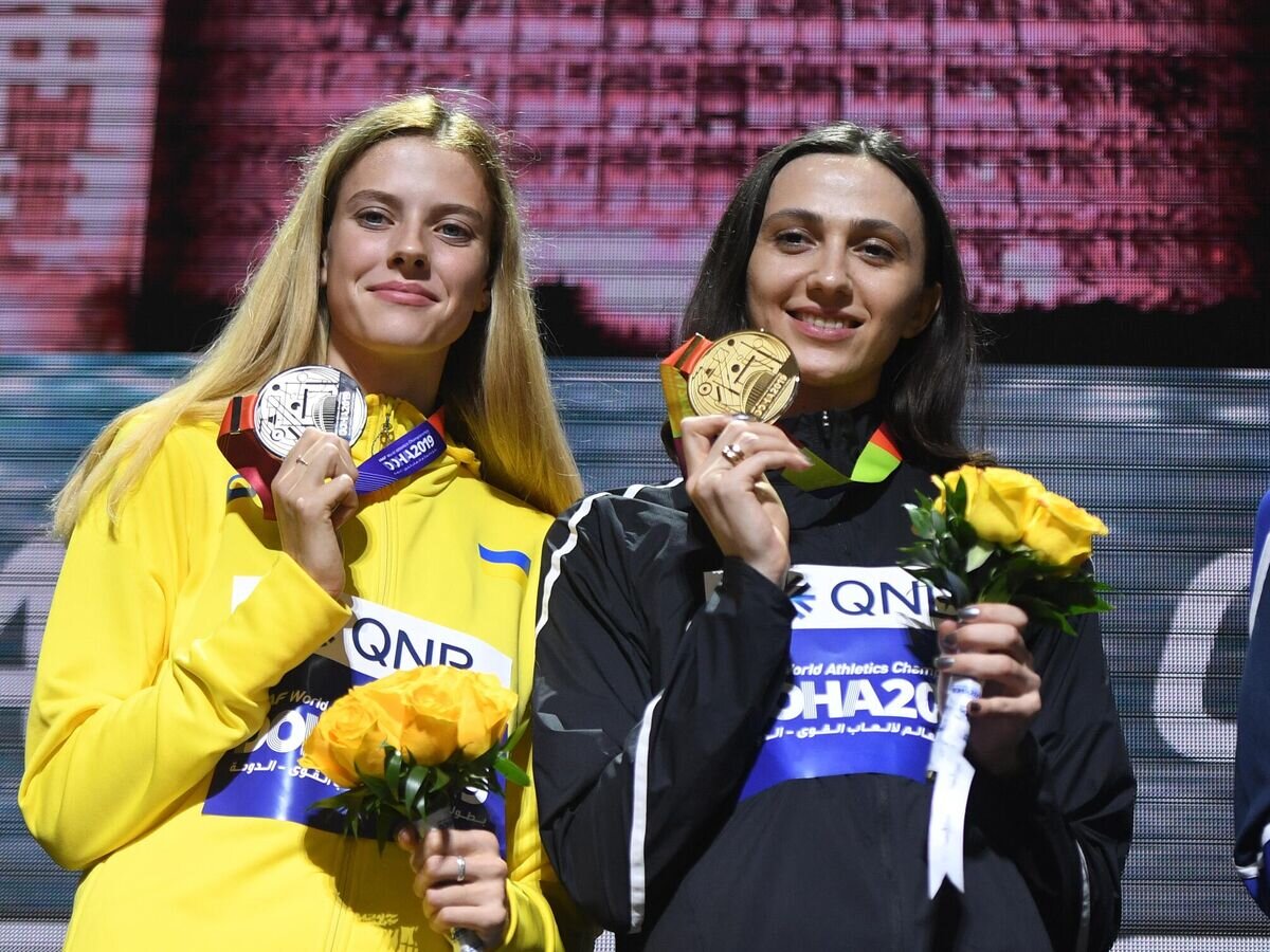    Мария Ласицкене (справа) и Ярослава Магучих© РИА Новости / Григорий Сысоев