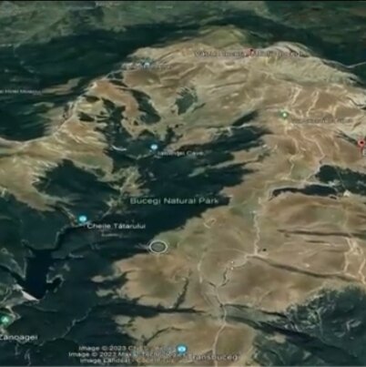 Подковообразные горы Бучеджи.