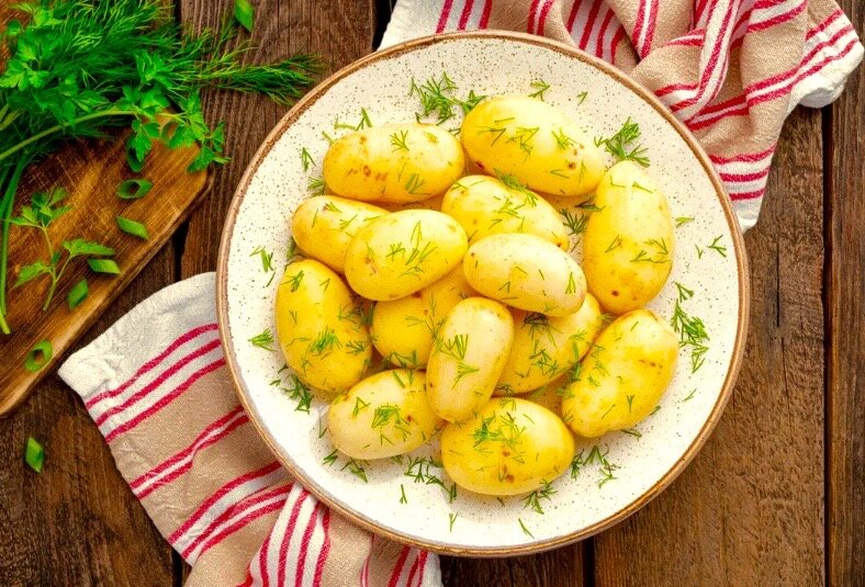 Рецепт: Отварной картофель с укропом