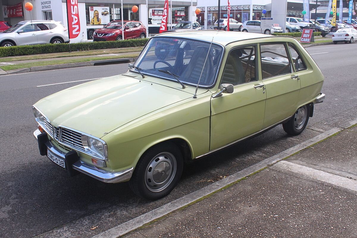 Renault 113 old