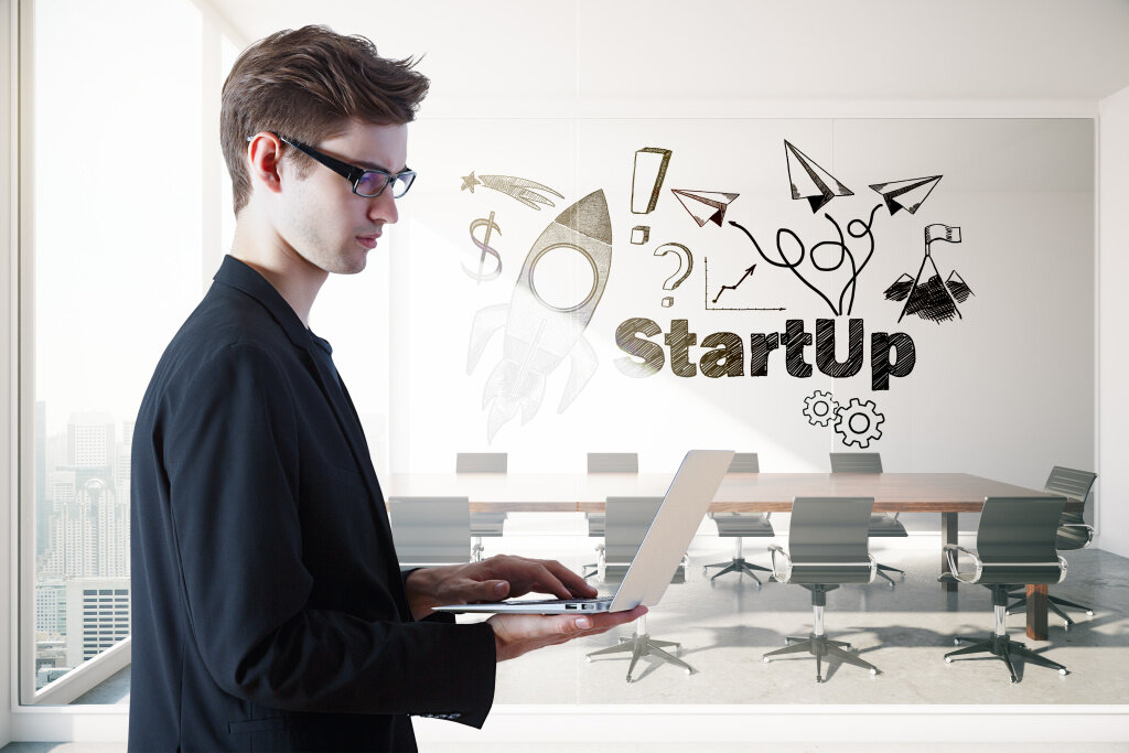 Roam startup. Владелец стартапа рисунок. цифровой стартап тип игрока. startup concept.