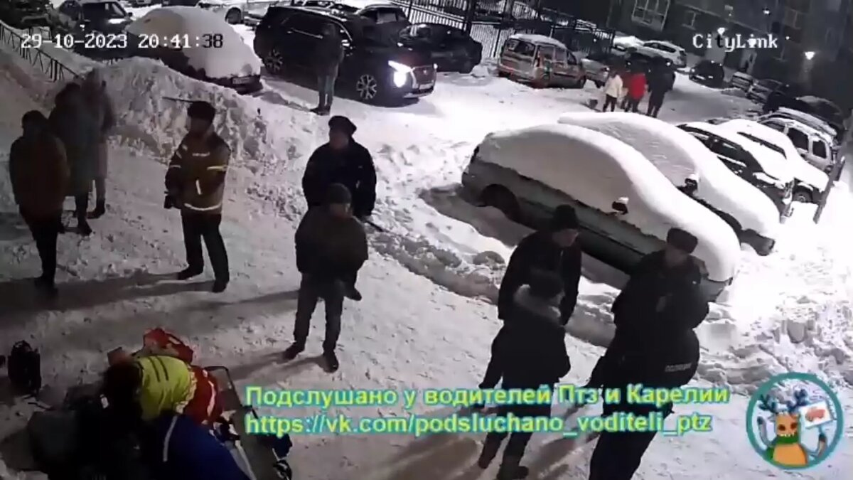    Ранее сообщалось, что девочка упала с девятого этажа: данный факт прокомментировали в пресс-службе ведомства.