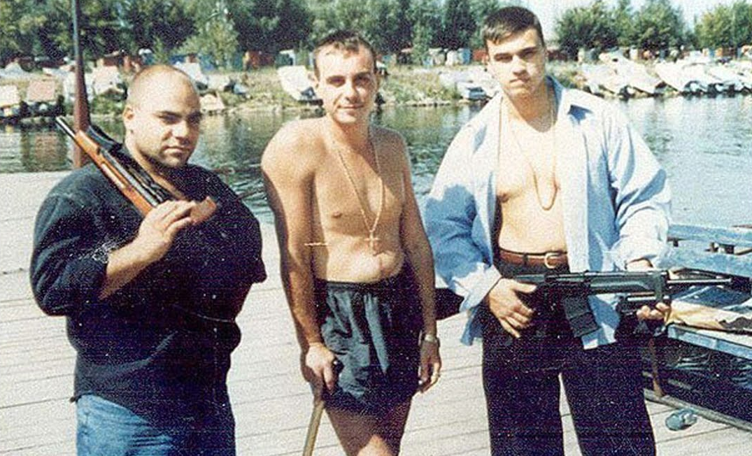 Опг 90 годах. Бандитские группировки в лихие 90е в Электросталь. Бандитский Омск 90х.