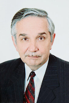 Виталий Вячеславович Нетыкса (1946—2011) — сотрудник Службы внешней разведки Российской Федерации, генерал-майор, Герой Российской Федерации (2007)