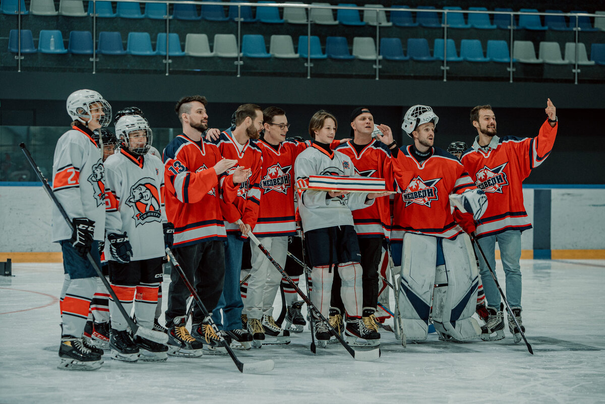 Молодежка 10 лет спустя. Молодежка 43. Молодежка 43. Кисляк молодежка. Горовой молодежка.