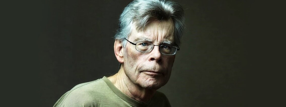 Стивен Кинг (https://images.ast.ru/upload/iblock/343/Stephen_King-_2_.jpg)