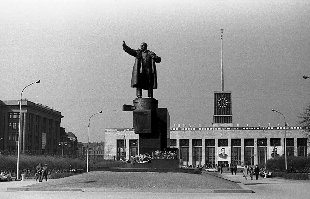 Площадь Ленина: царство фонтанов на Выборгской стороне Санкт-Петербурга 4travele