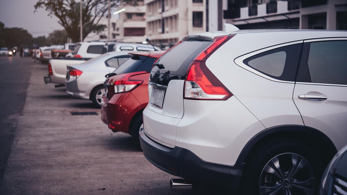    Парковки в Москве в эти выходные будут бесплатными: но есть нюанс© Freepik | jcomp