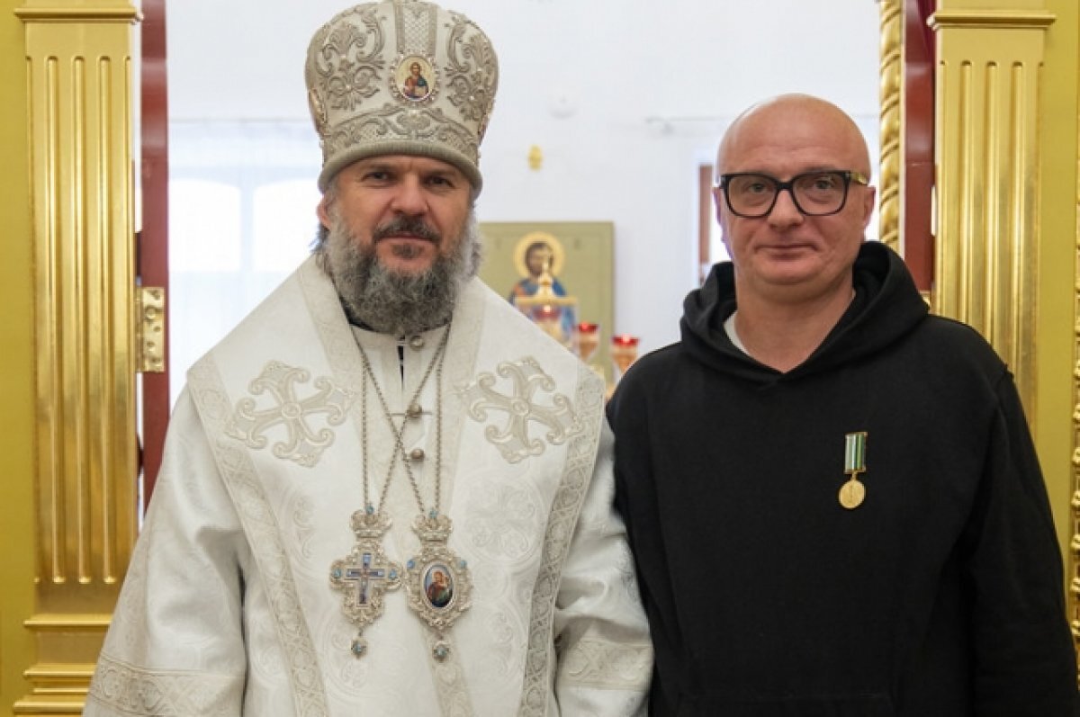    В Торжке митрополит Тверской и Кашинский наградил сенатора Андрея Клишаса