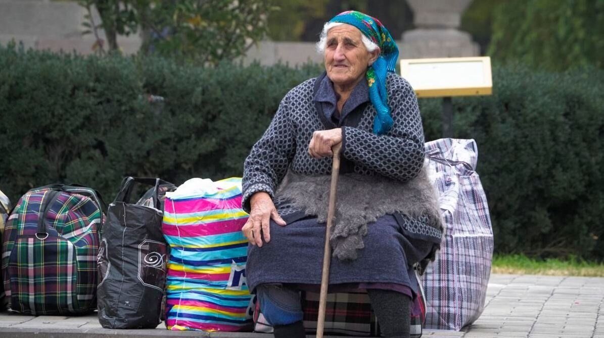 Неправильно предъявлять властям Арцаха обвинения в сдаче республики, поскольку эти власти (Армении – ред) с 2018 года сделали все, чтобы подписание документа об упразднении Арцаха стало реальностью.-26