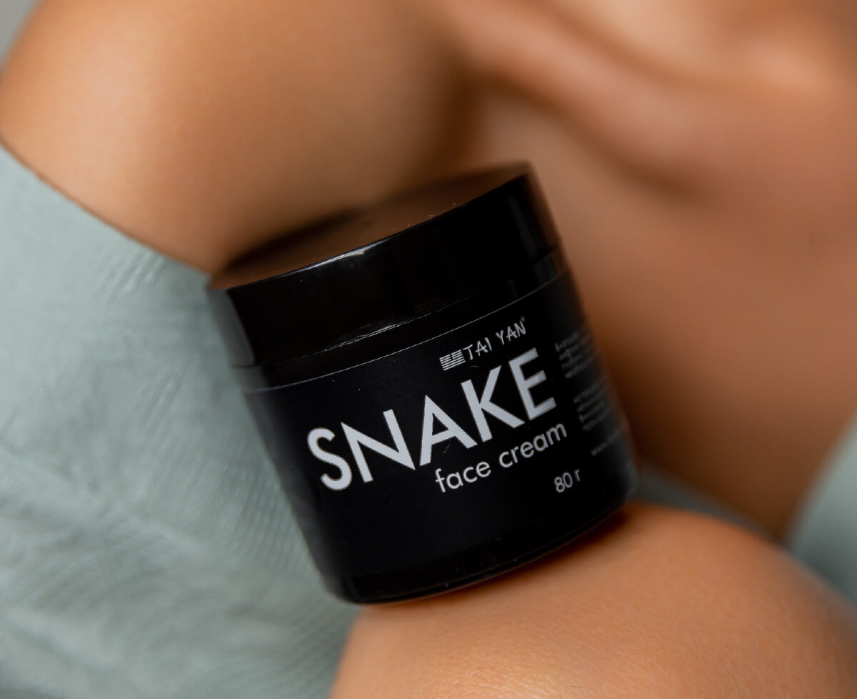 Крем для лица Snake от TaiYan обеспечивает необходимый уровень увлажненности кожи, спасая ее от обезвоживания