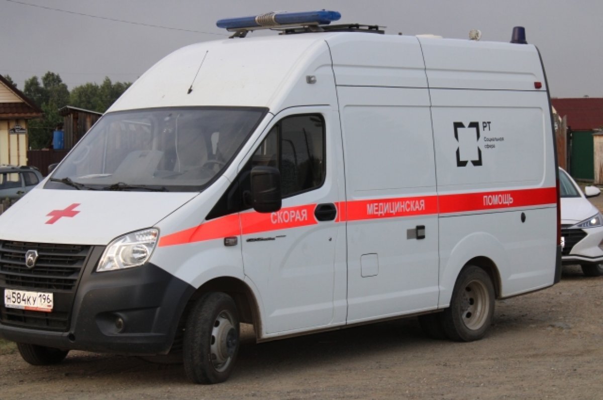    В автомобиль скорой помощи врезалась легковушка в Барнауле