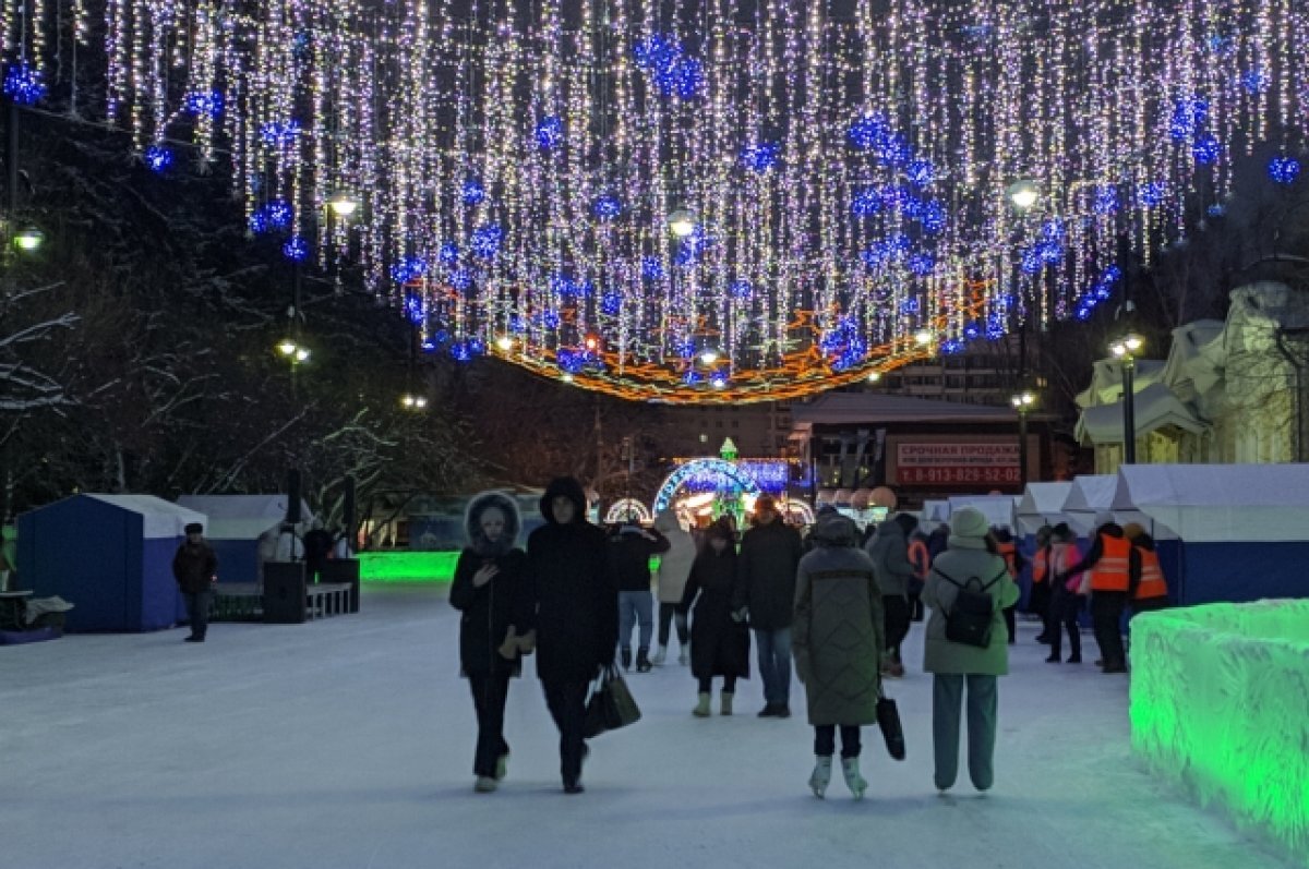    Более 5 километров гирлянд заменены на конструкции "Звездное небо" в Томске