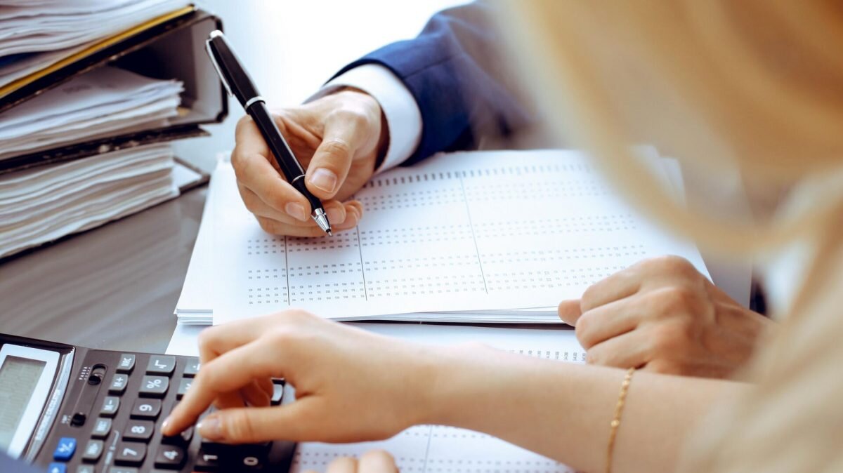    Фото: iStock.com / andrei_r Август Макаров