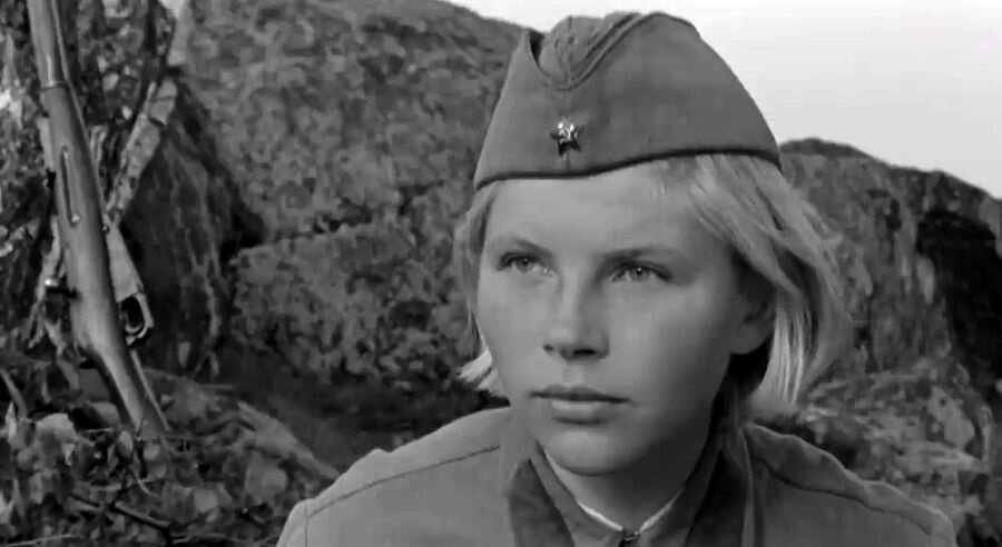 Кадр из фильма "А зори здесь тихие", реж. Станислав Ростоцкий, 1972 год