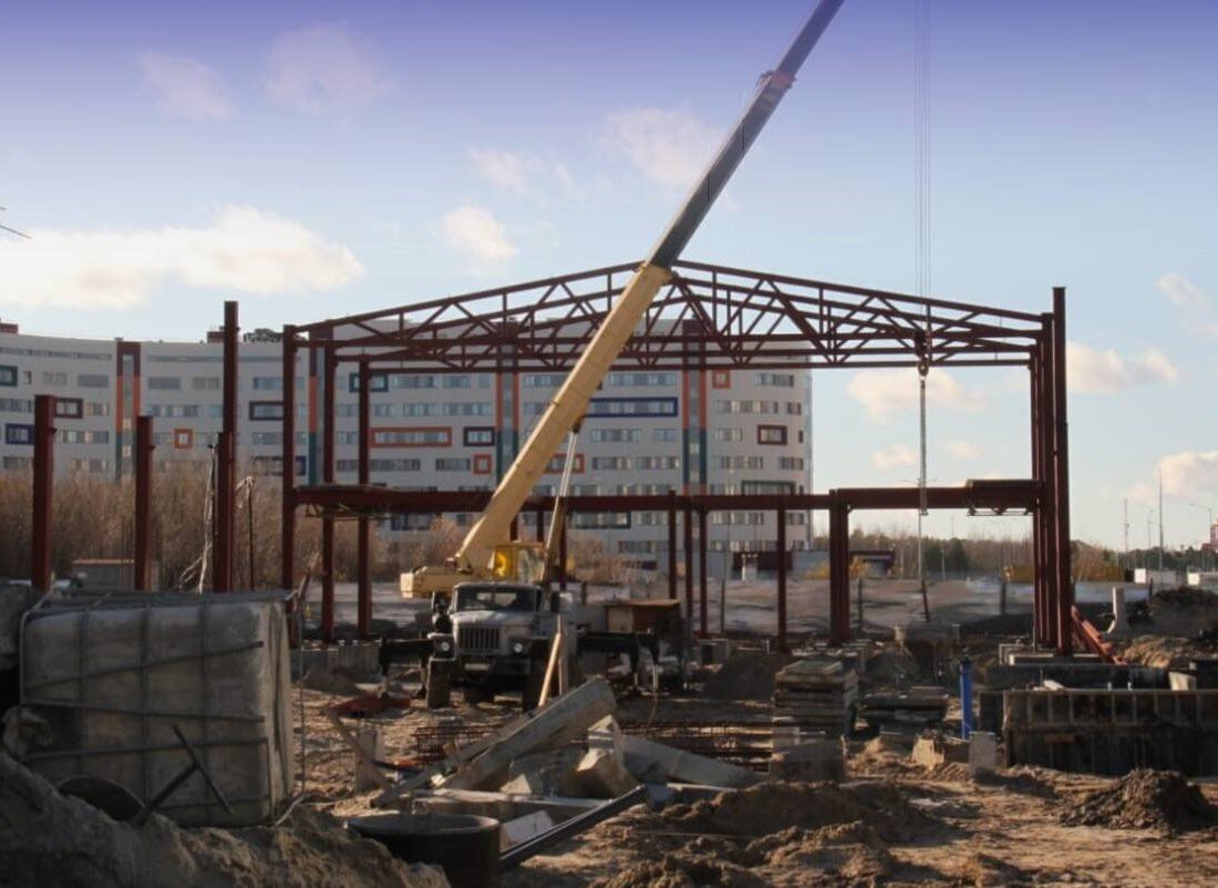    Строительство станции скорой помощи в микрорайоне 31A Сургута идёт по графику