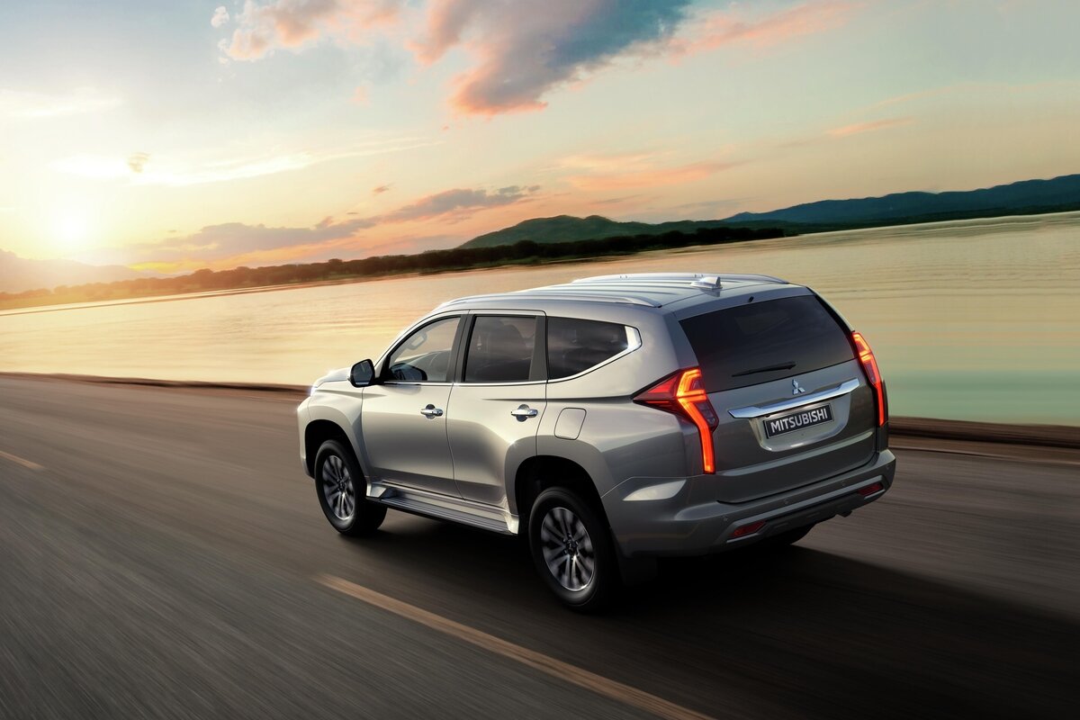 Mitsubishi pajero sport 2024. Pajero Sport 2022. Montero Sport 2021. Mitsubishi Montero 2021. Mitsubishi Pajero Sport 2021 салон.